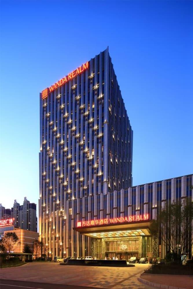 Wanda Realm Siping Hotel Exterior photo